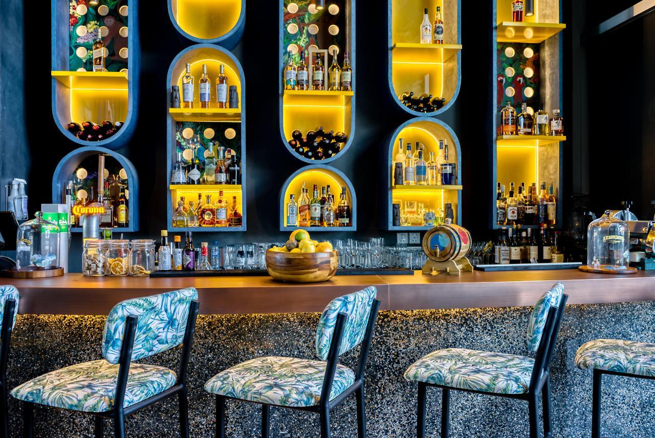 The First Collection Dubai Jumeirah Village Circle, A Tribute Portfolio Hotel Exterior foto Bar interior design