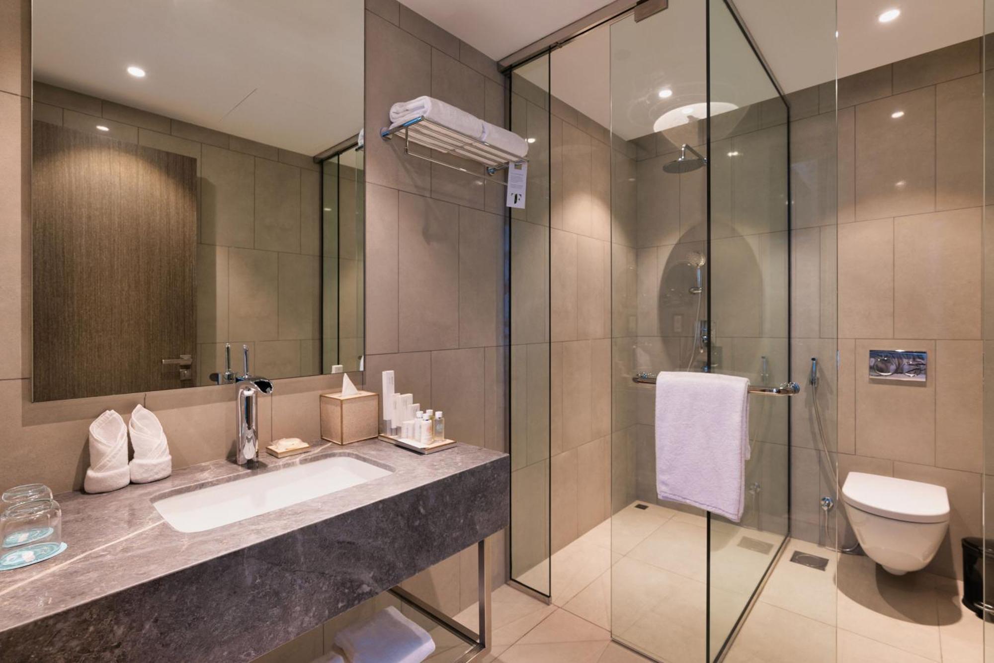 The First Collection Dubai Jumeirah Village Circle, A Tribute Portfolio Hotel Exterior foto Bathroom